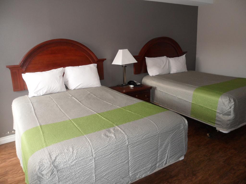 Econo Lodge Gorman Экстерьер фото